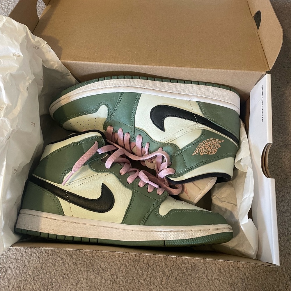 Air Jordan 1 Dutch Green Mids